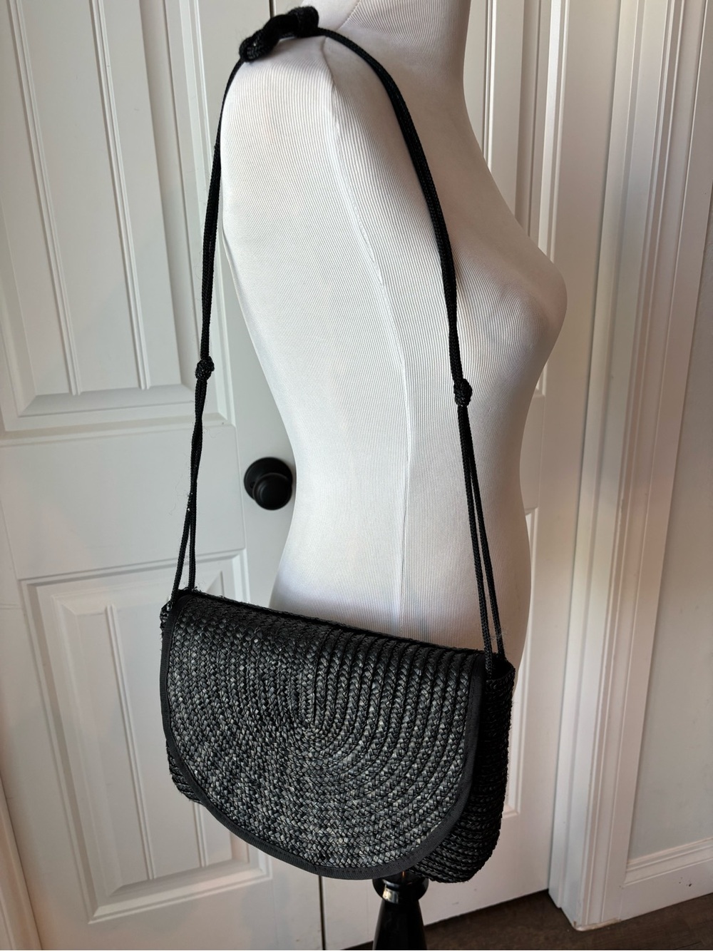 VTG 80s/90s Waves Black Woven Straw Crossbody Bag / Clutch - Picture 7 of 8